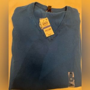 NWT Alfani men’s blue v-neck sweater.  Size XL